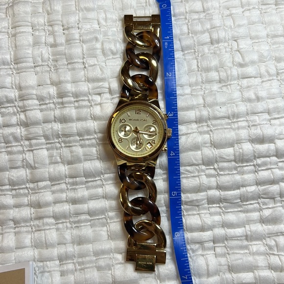 Michael Kors Tortoise bracelet watch - Picture 7 of 7
